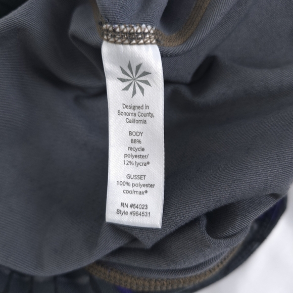 Athleta Argyle Print Cropped Pants Size M - Picture 8 of 9